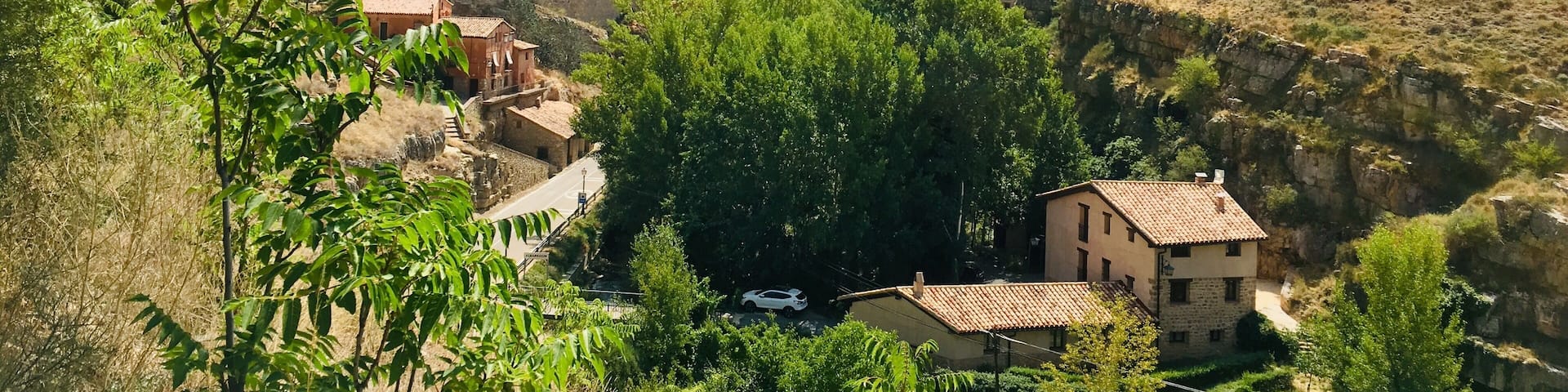 What a beautiful Medieval Town - a must see â