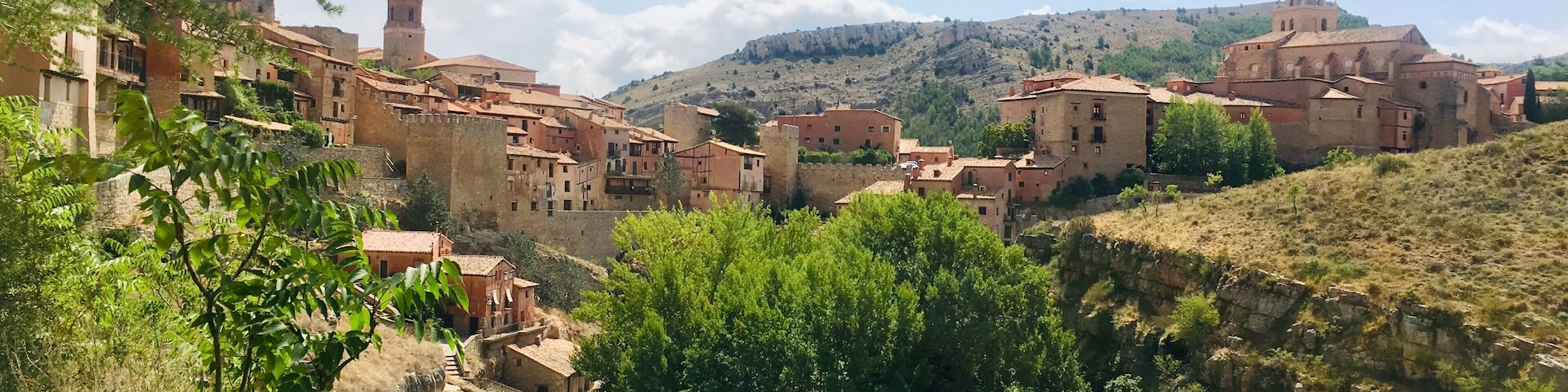 What a beautiful Medieval Town - a must see â