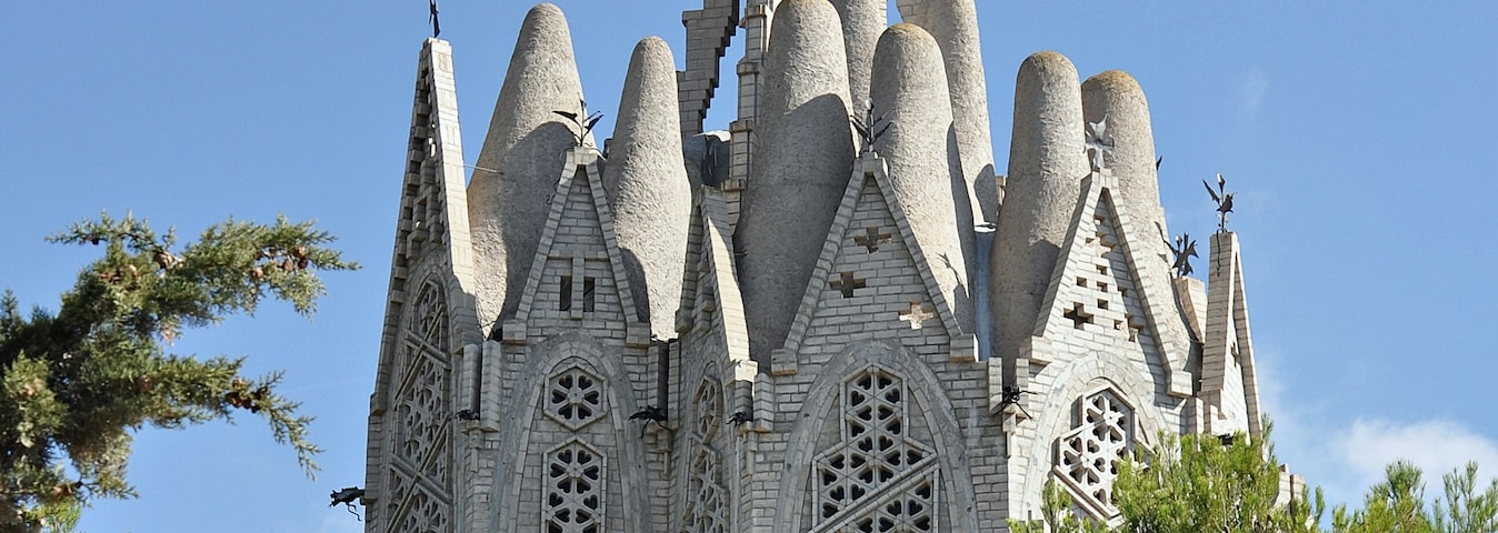 This is a photo of a monument indexed in the Spanish heritage register of Bienes de Interés Cultural under the reference ipa-2210.