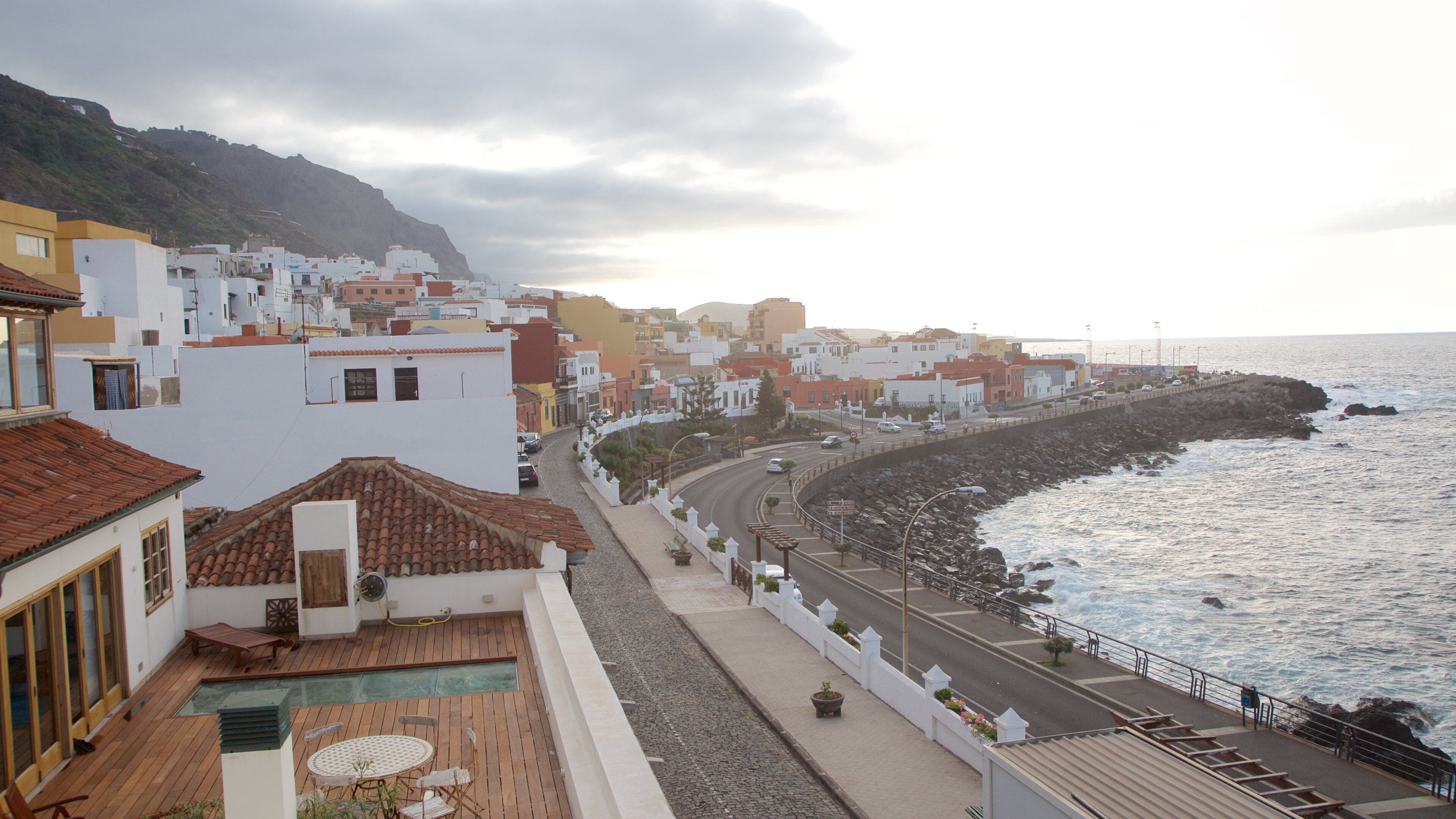 Garachico som viser en kystby og udsigt over kystområde