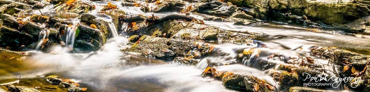 A beautiful waterfalls to relax and chill. Very easy hiking down the hill n hard to go back up.