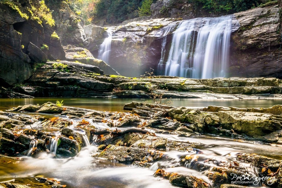 A beautiful waterfalls to relax and chill. Very easy hiking down the hill n hard to go back up.
