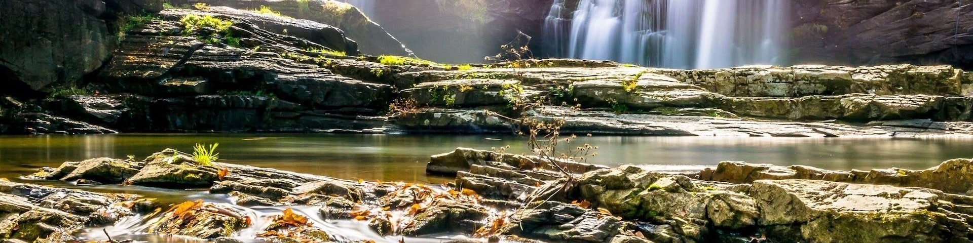 A beautiful waterfalls to relax and chill. Very easy hiking down the hill n hard to go back up.