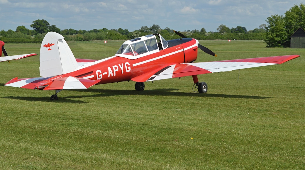 c/n C1/0060. Built 1950. Although in civil markings, she still wears her genuine Royal Air Force serial ‘WB619’. Seen during the Chipmunk 70th Anniversary event. Old Warden, Bedfordshire, UK. 22nd May 2016.