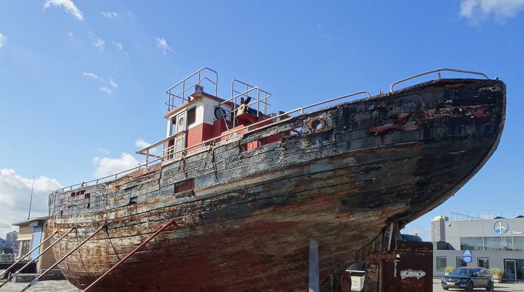 Waiting for the repair of the hull.