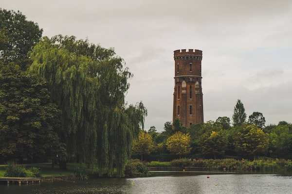 In the park you can rent bikes for free.
