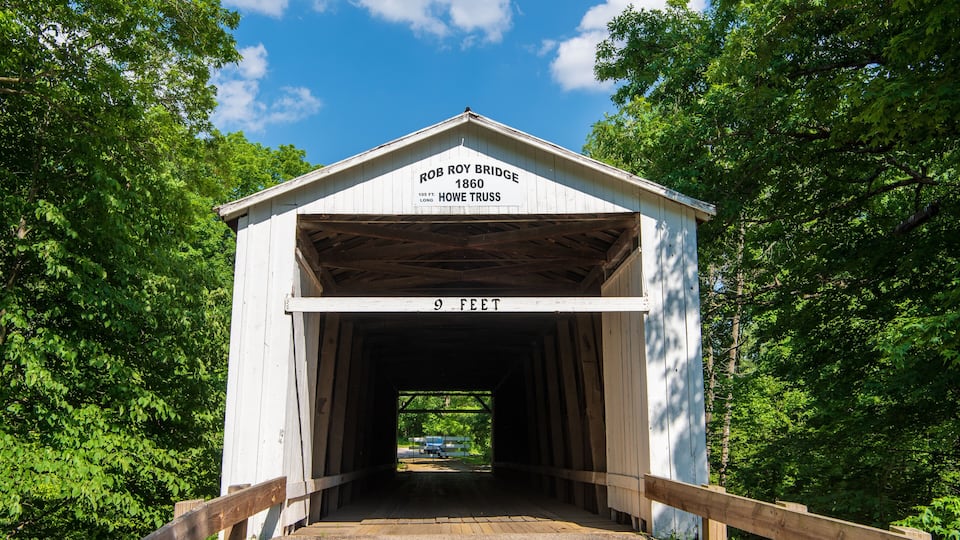 A covered bridge named Rob Roy Bridge, built in 1860, spanning 9 feet over Howe Truss.