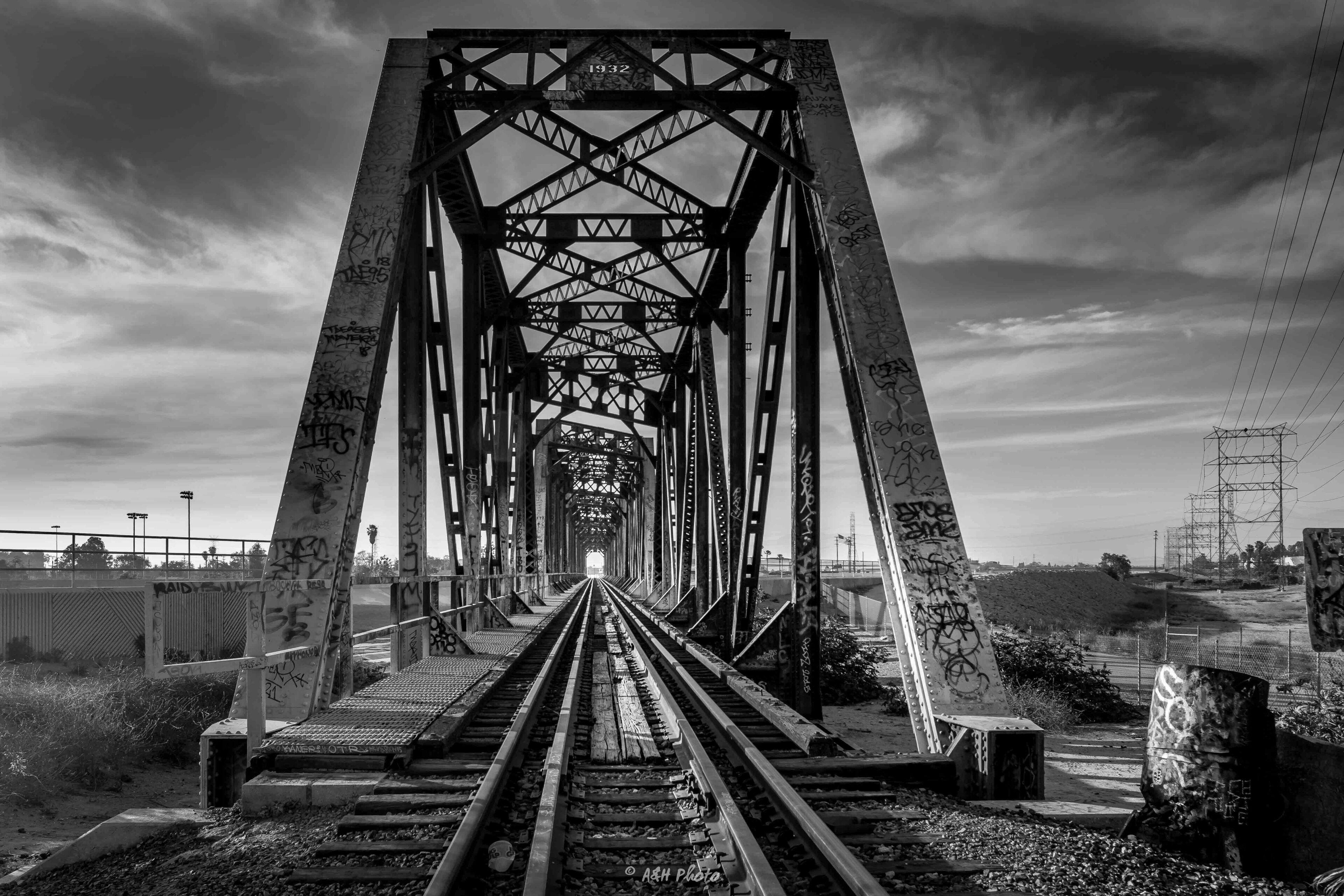 I was driving on the 710 Freeway when I saw this old bridge at a distance and I had to stop.  It's not in a good area, but it's a great pic site.