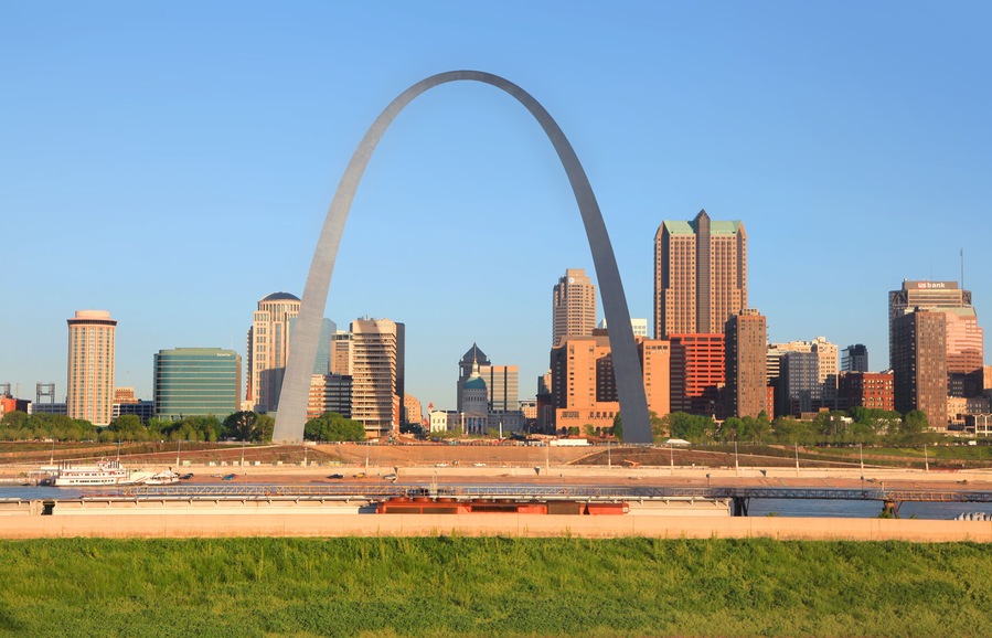 Saint Louis, MO, USA - April 28, 2016: Gate way arch is tallest arch in the world in Saint Louis, Missouri.