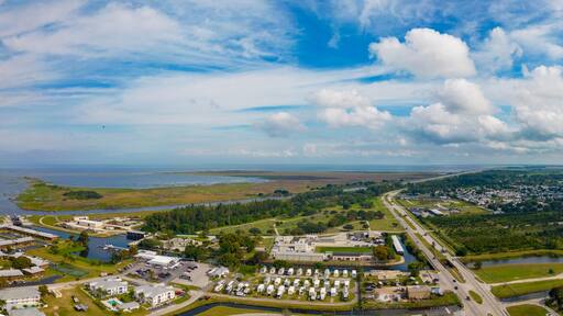 ํด๋ ์์คํด