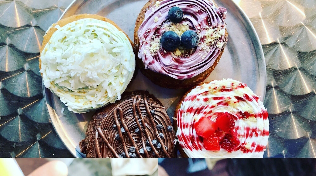 I’m a huge fan of donuts but also a critic if they’re not up to par. But let me say this, hands down, Donnie’s Donuts have to be some of the best I’ve ever tasted. These are not just your normal treats with some fancy flavoring to hide what might be your typical cake donut. Nope, these are the perfect, fluffy yet not airy, not overly sweet yet tasty, uniquely flavored morsels of goodness that you find sometimes too often but without such mastery. Prices are spot on being that these donuts are hand made and everything is fresh. And to top it off, they have a what’s called the Hammer, a cold brew coffee combined with chocolate milk making this place one of the best overall spots to visit in Ormond Beach! #foodie #travel #florida #donuts