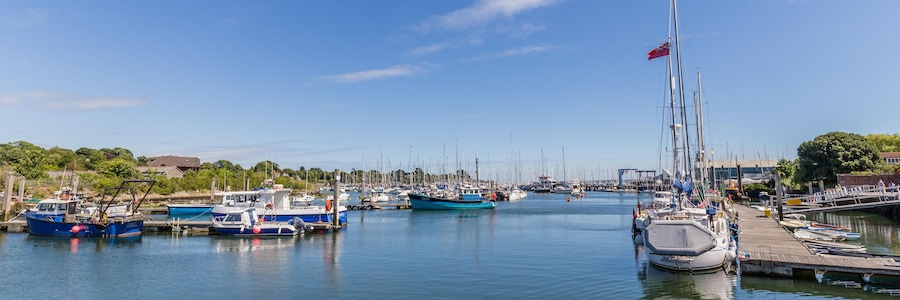 PE8PT5 Panorama Lymington, Hampshire, England, UK