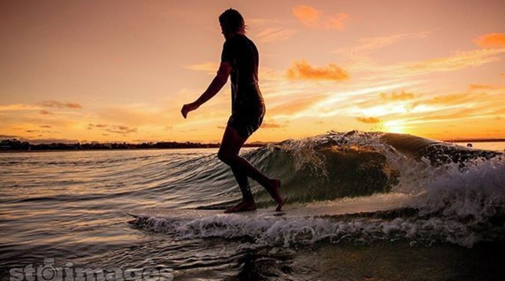 This place has drawn us in many times over the last 12 years. When the sun sets over this beautiful point break a warm glow lights up the perfect peeling waves and if it coincides with a gentle southerly wind and a small east swell it looks like a idyllic scene out of the animated movie âSurfs Upâ⊠you couldnât draw a better set up I reckon. #LovingNoosaHeads #stimages2016roadtrip #seeaustralia #discoverqueensland đ surfer @jworpole