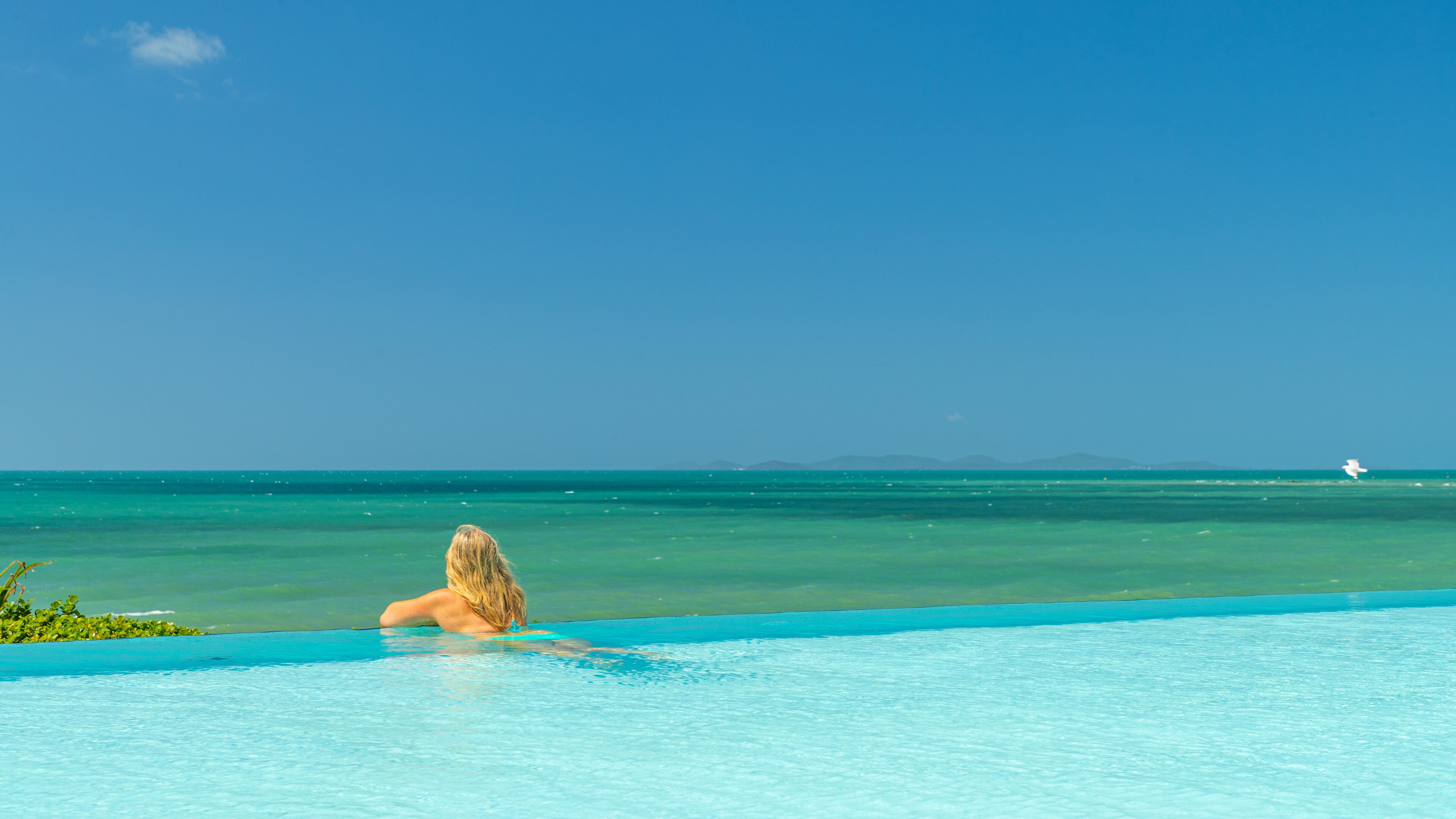 Yeppoon which includes general coastal views, swimming and a pool