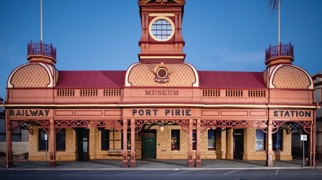 Port Pirie qui includes signalisation