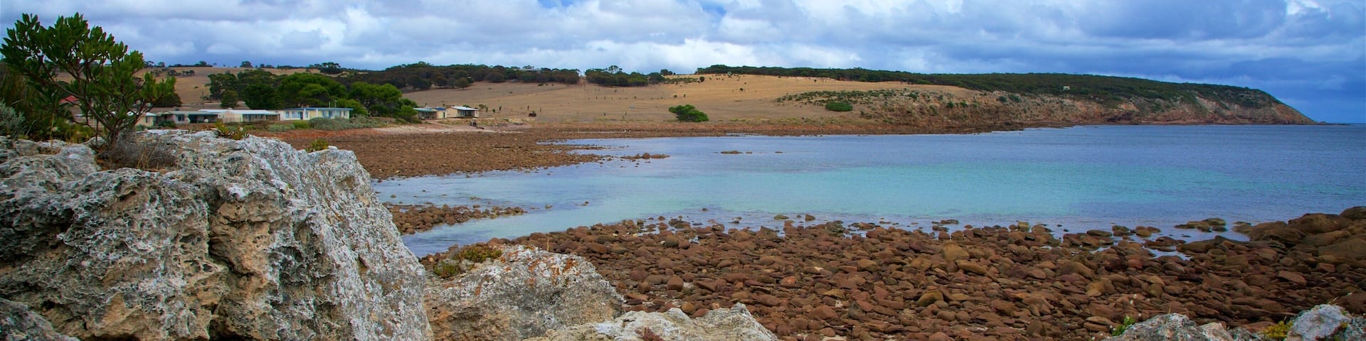 カンガルー アイランド フィーチャー 海岸線の眺め と 荒々しい海岸線