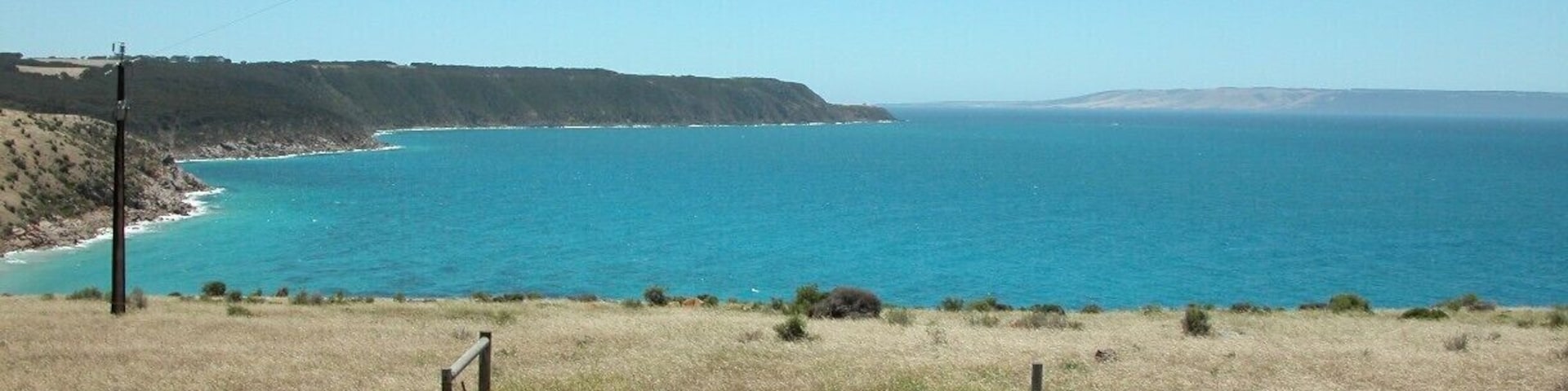 Cape Willoughby Lighthouse Keepers Heritage Accommodation! The sea is green coloured!!