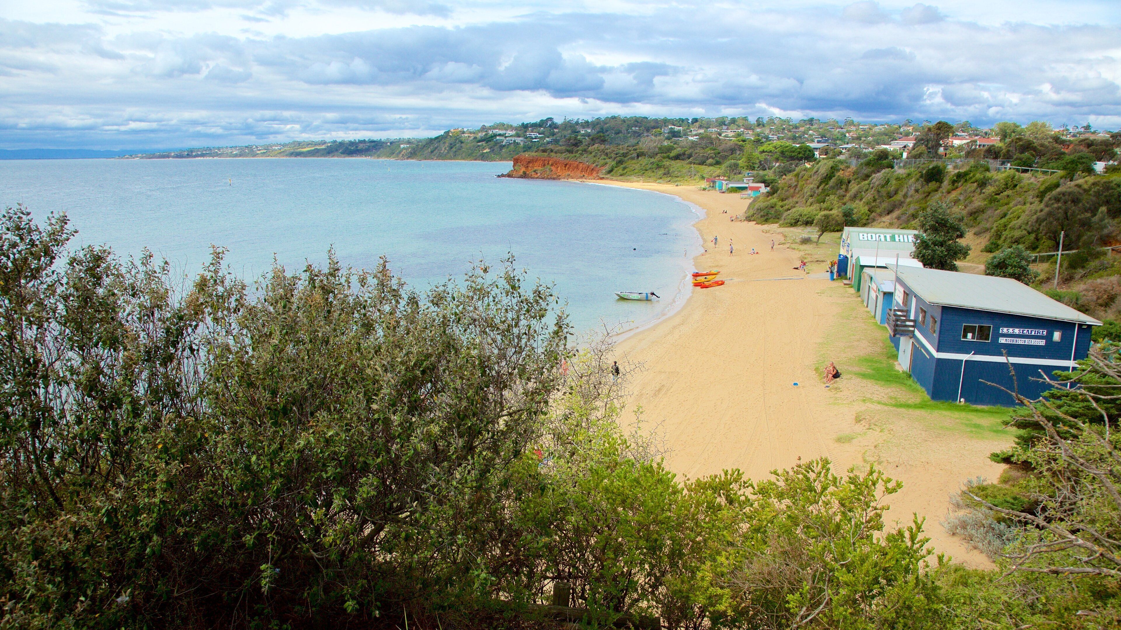 Thị trấn Mornington trong đó bao gồm bãi biển và phong cảnh