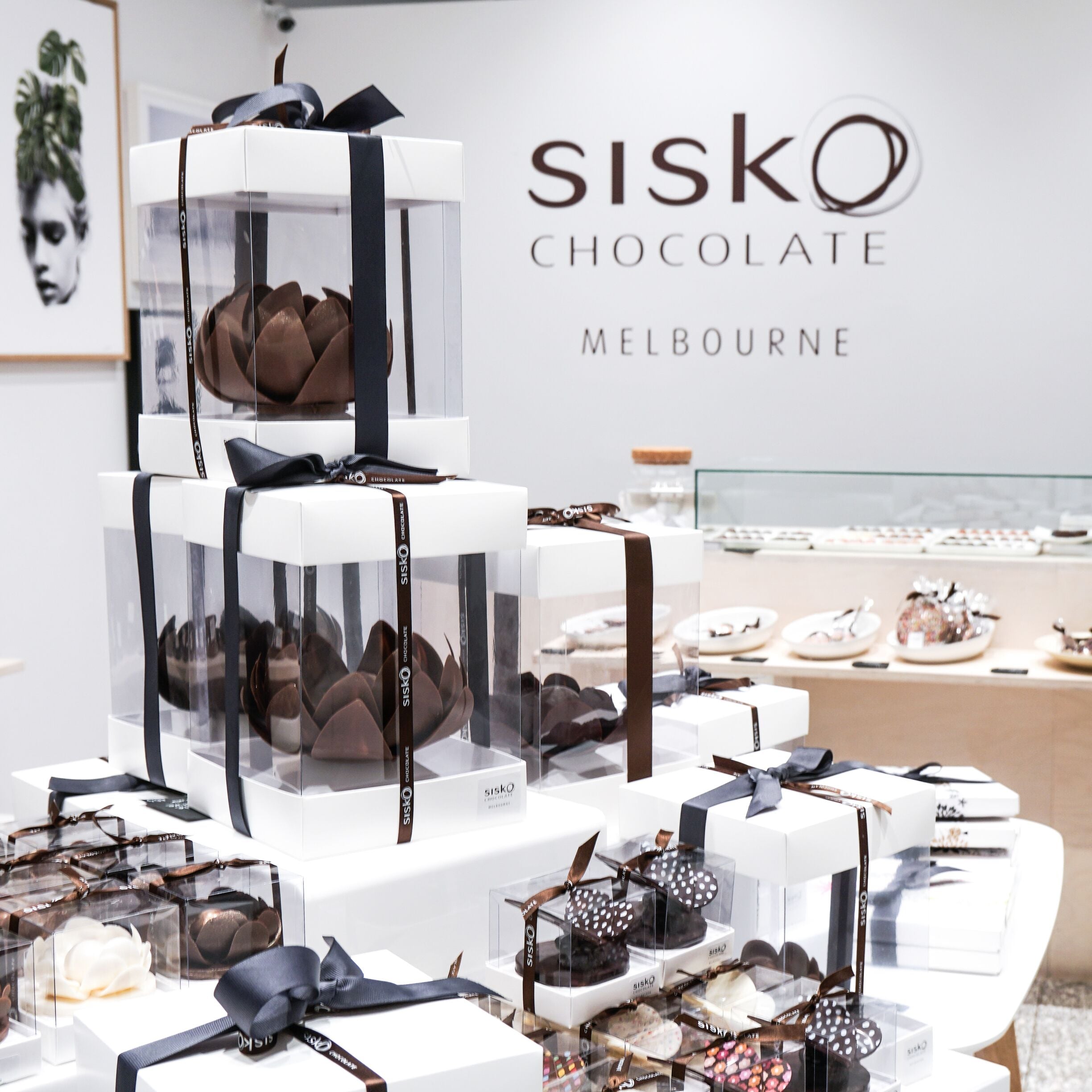 Sisko is a name synonymous with elegance, luxury, quality and CHOCOLATE.  The Melbourne-based chocolatier moved into The Arcade (Eastland) a year ago. We greeted the quietly charming Christina and Paul with gasps of excitement and micro-jumps of joy – now the chocoholics of the east have top-shelf chocolate to satisfy their overwhelming cravings. And what a way to indulge!  

#chocolate #melbourne #yarravalley #yarravalleylife #chocolatesphere 