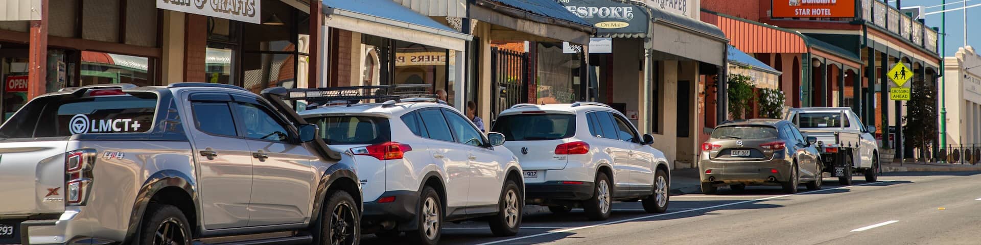 Rutherglen showing a small town or village