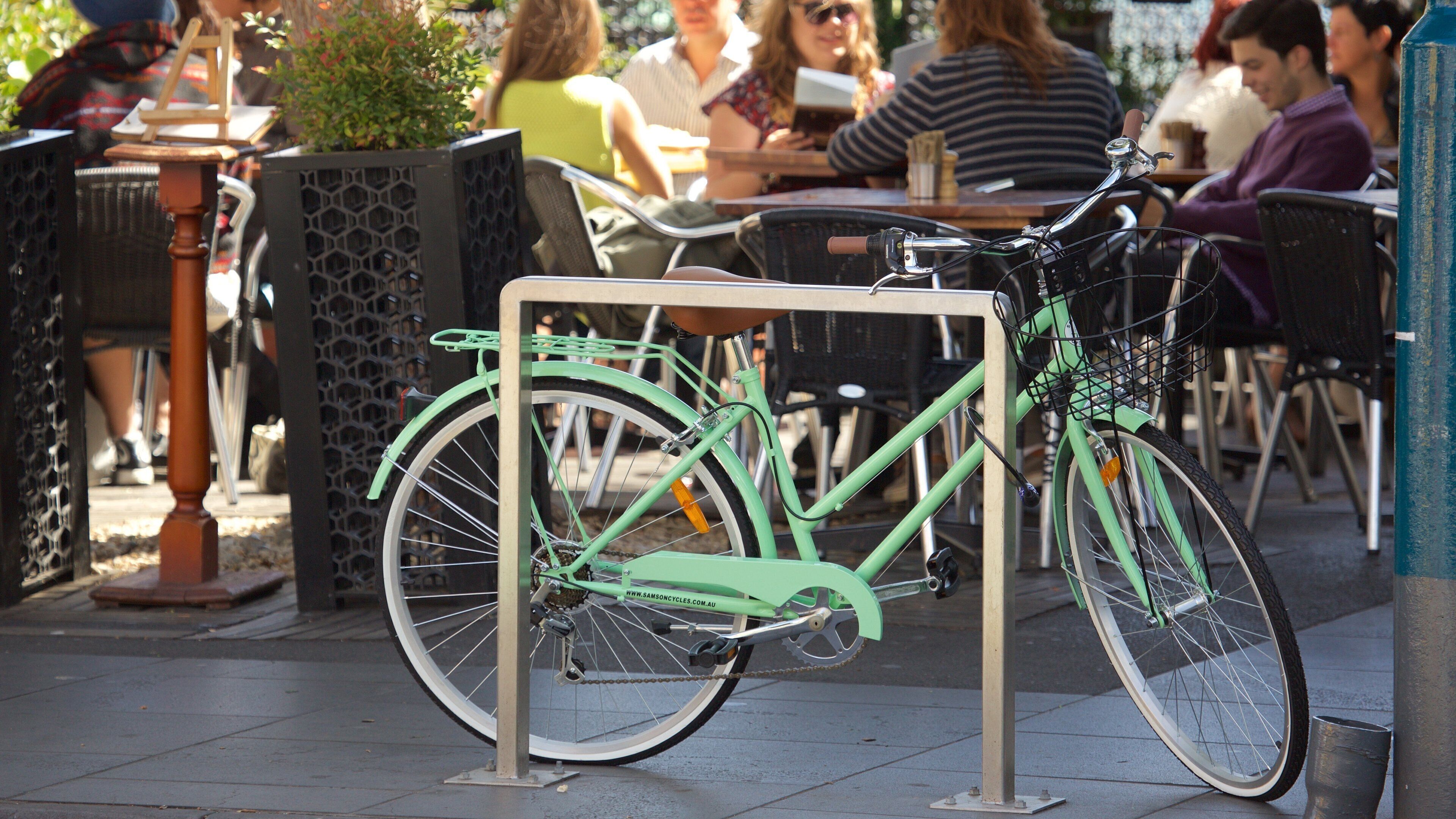 Windsor mit einem Fahrradfahren