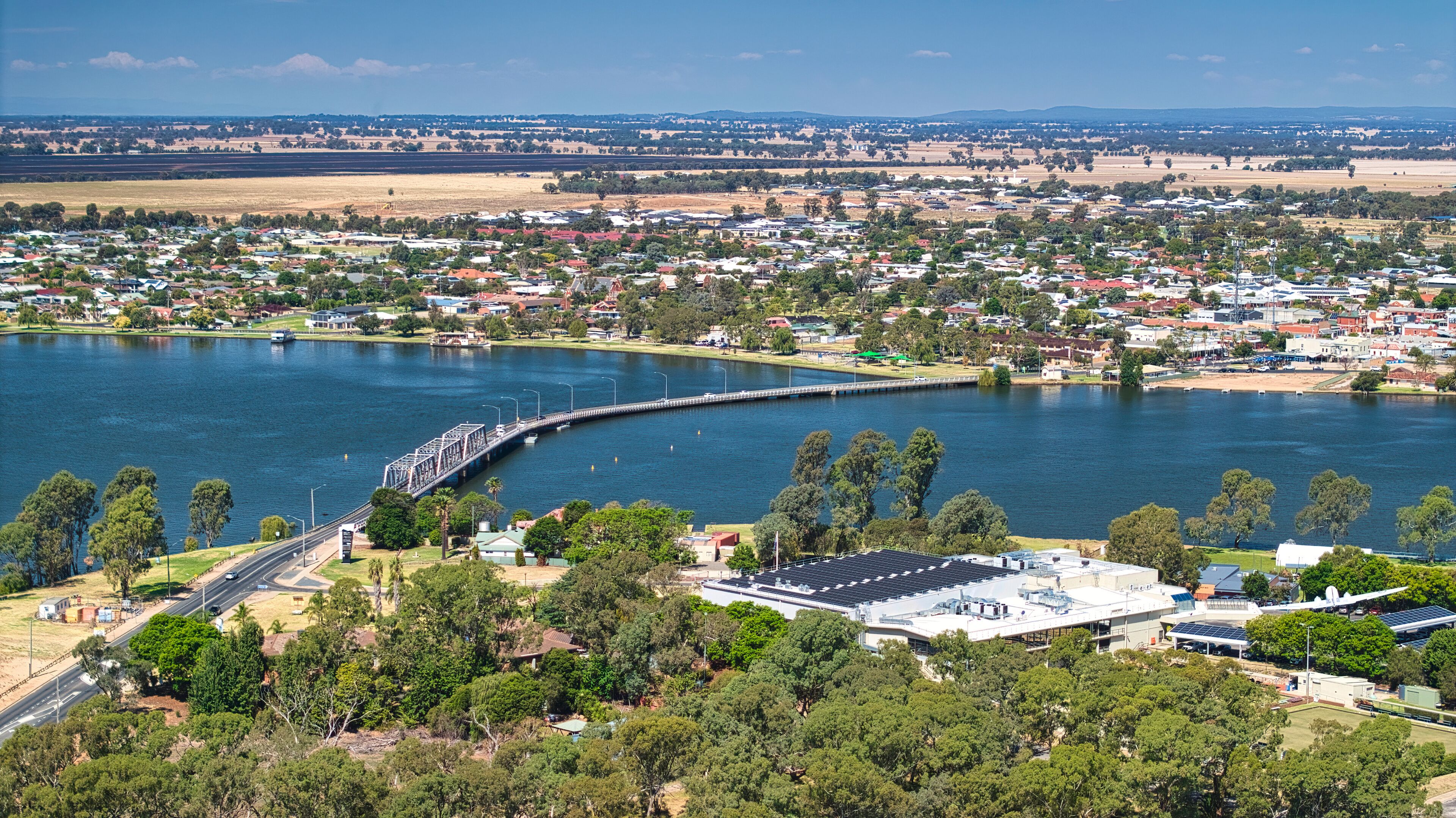 Overlooking the Mulwala RSL and the bridge over Lake Mulwala with Yarrawonga beyond
