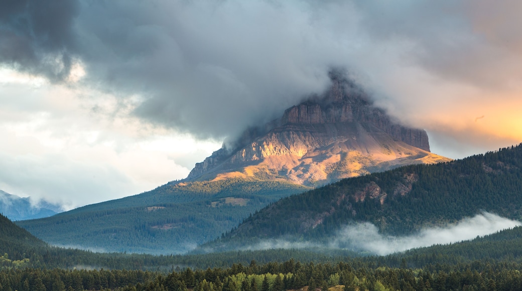 Scenic view of clouds over Crowsnest Mountain