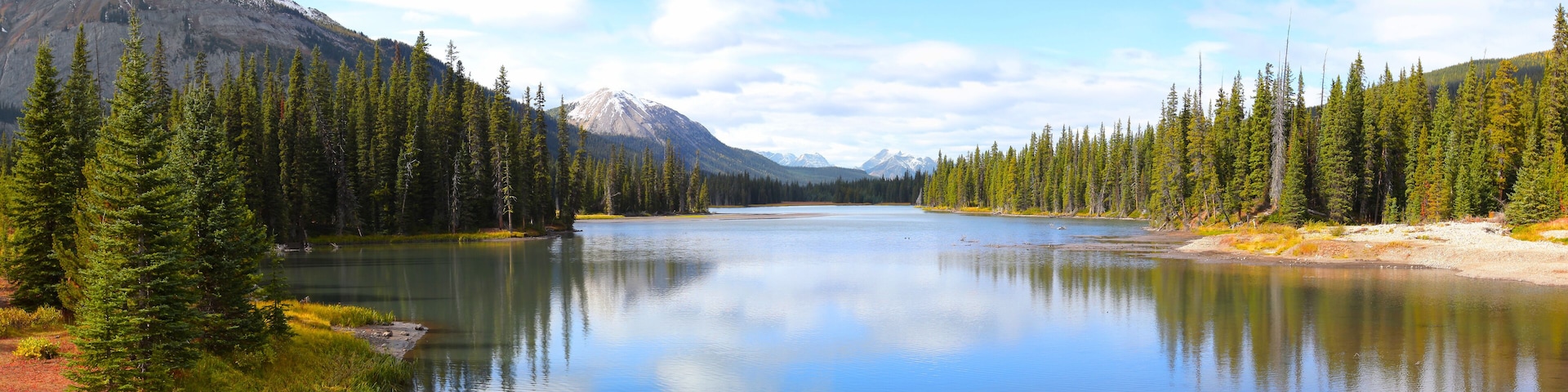 Panoramic view of Porcupine creek in Banff national park