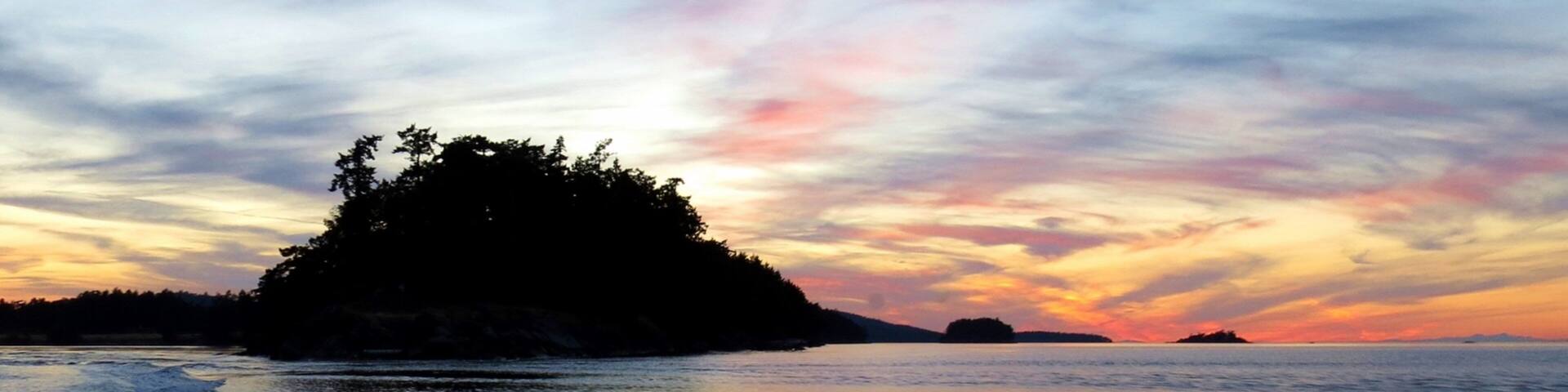 Ile Mayne mettant en vedette vagues