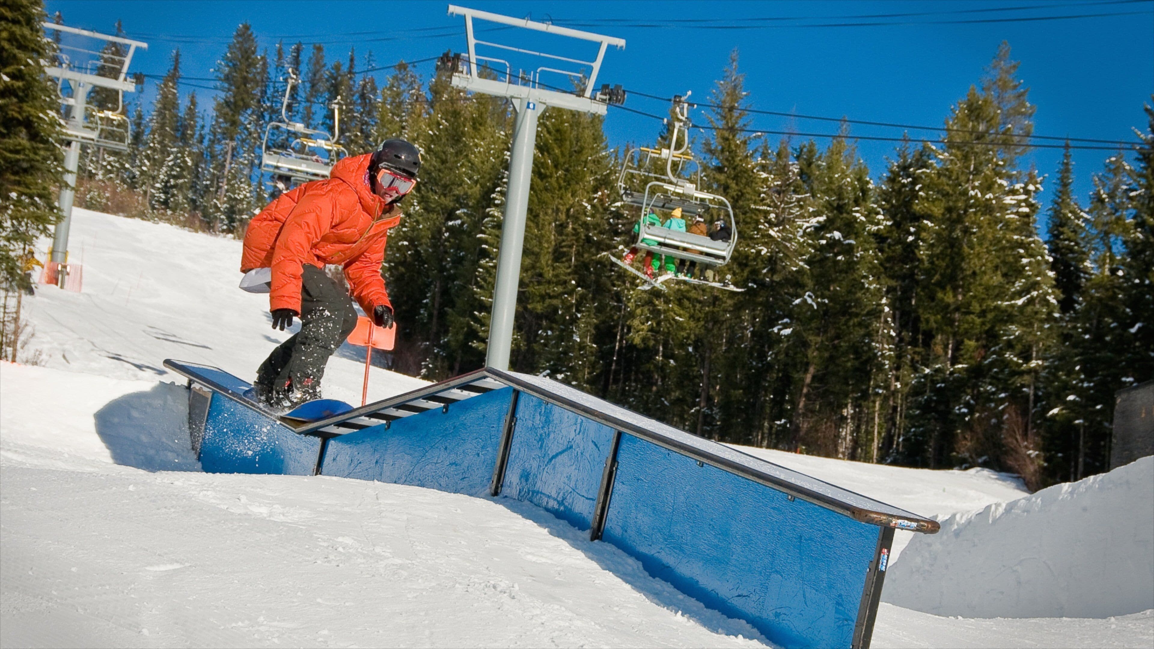 Sun Peaks which includes snow and snow boarding