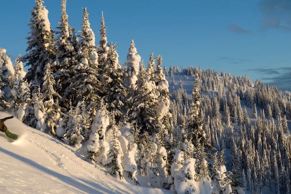Sun Peaks which includes snow, snow skiing and mountains
