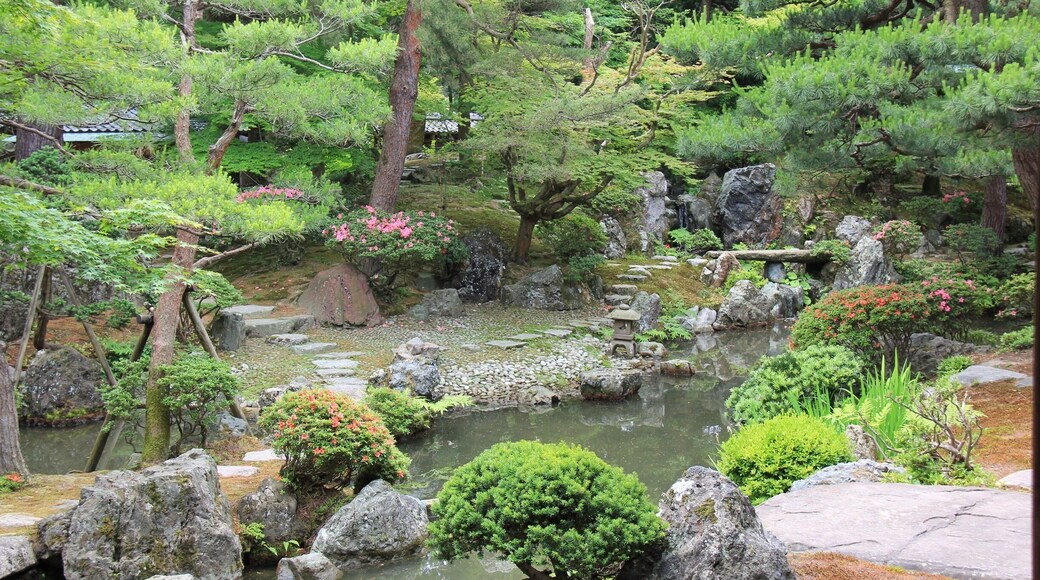 The garden of a 130 year old Ito Mansion.