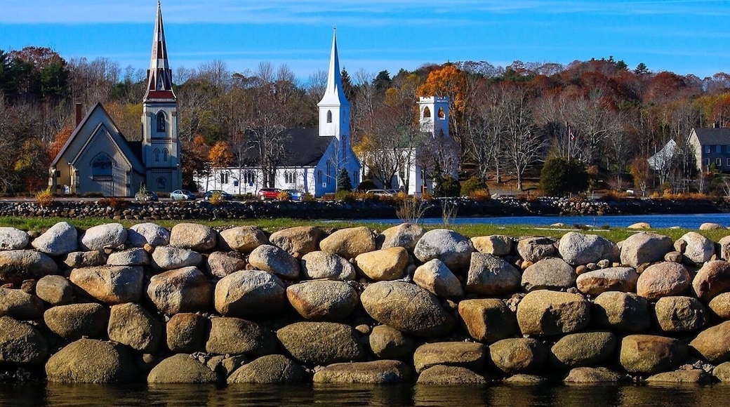 Churches in Mahone Bay