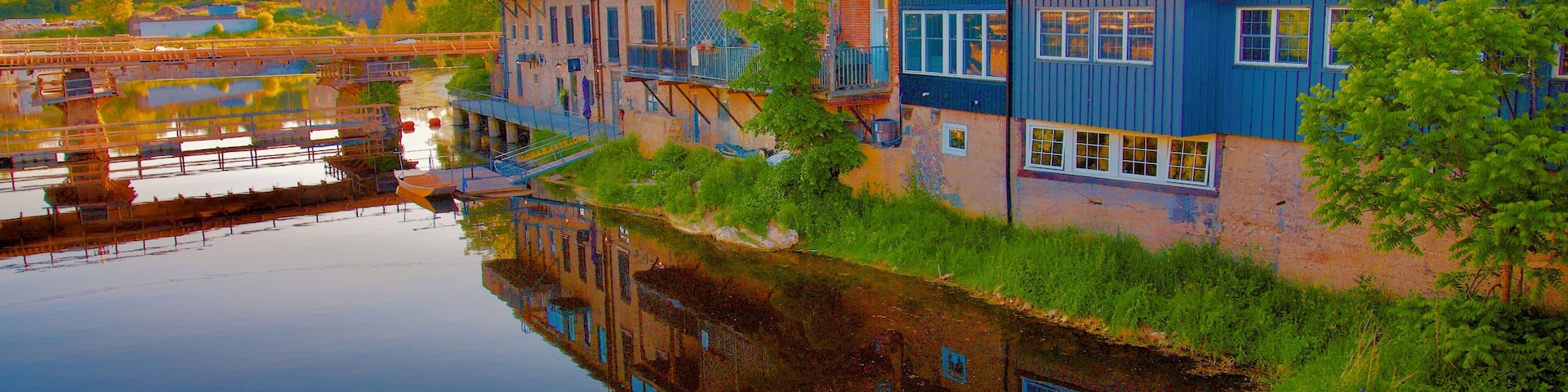 Elora, frequently named to lists of Ontario's prettiest small towns in Canada. Many tourists visit there on day trip, especially on weekend and during the summer time. This little town attracts by the historic nature of the town, and gorgeous Elora Gorge.
#Elora #Ontario #Canada #reflection #GrandRiver #riverside