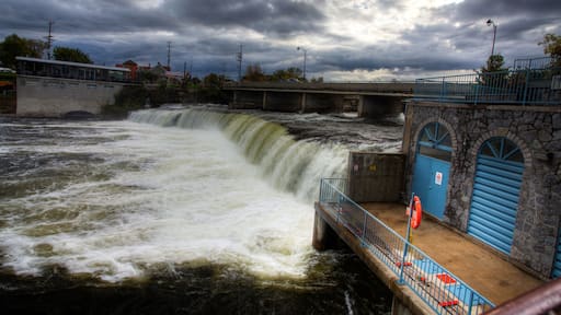 فينيلون فالز