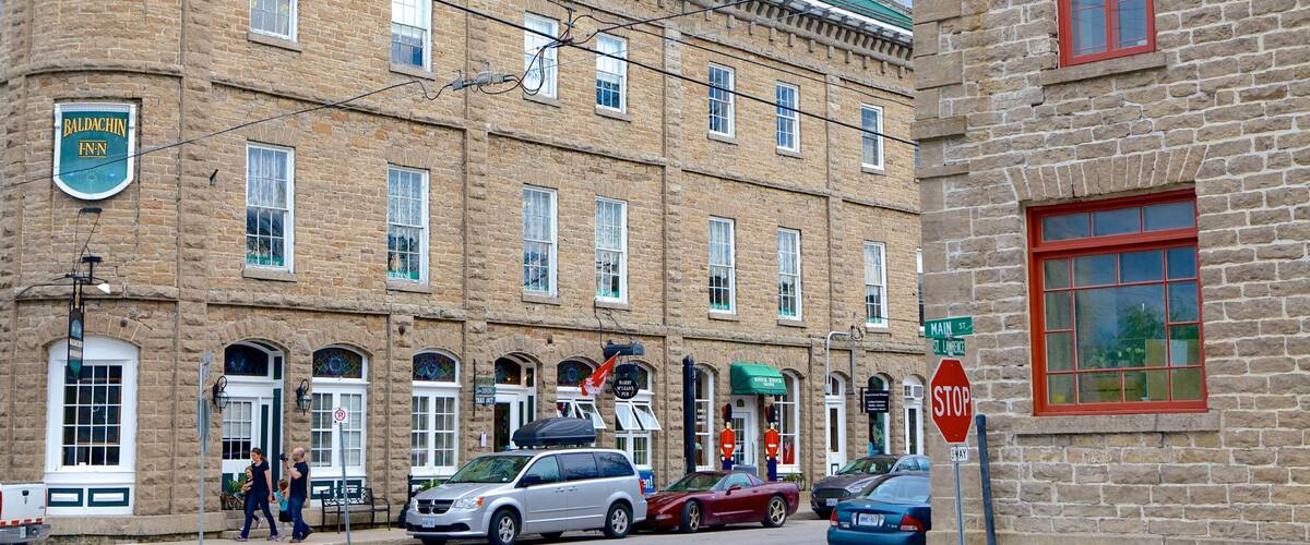 Merrickville showing street scenes