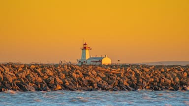 lighthouse at sunset in port colborne, canada