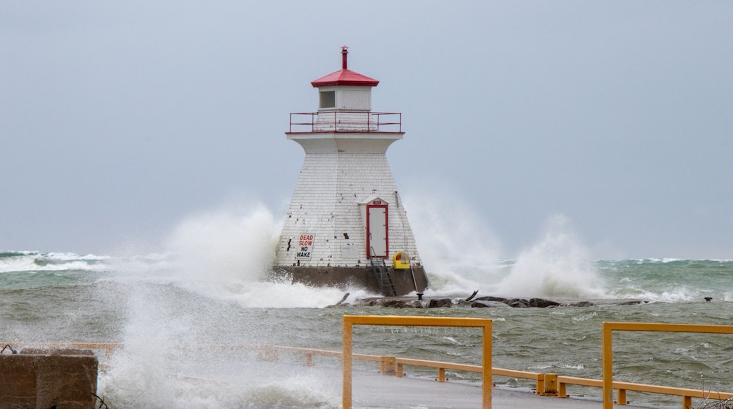Large waves hitting the lighthouse at Southampton on Lake Huron