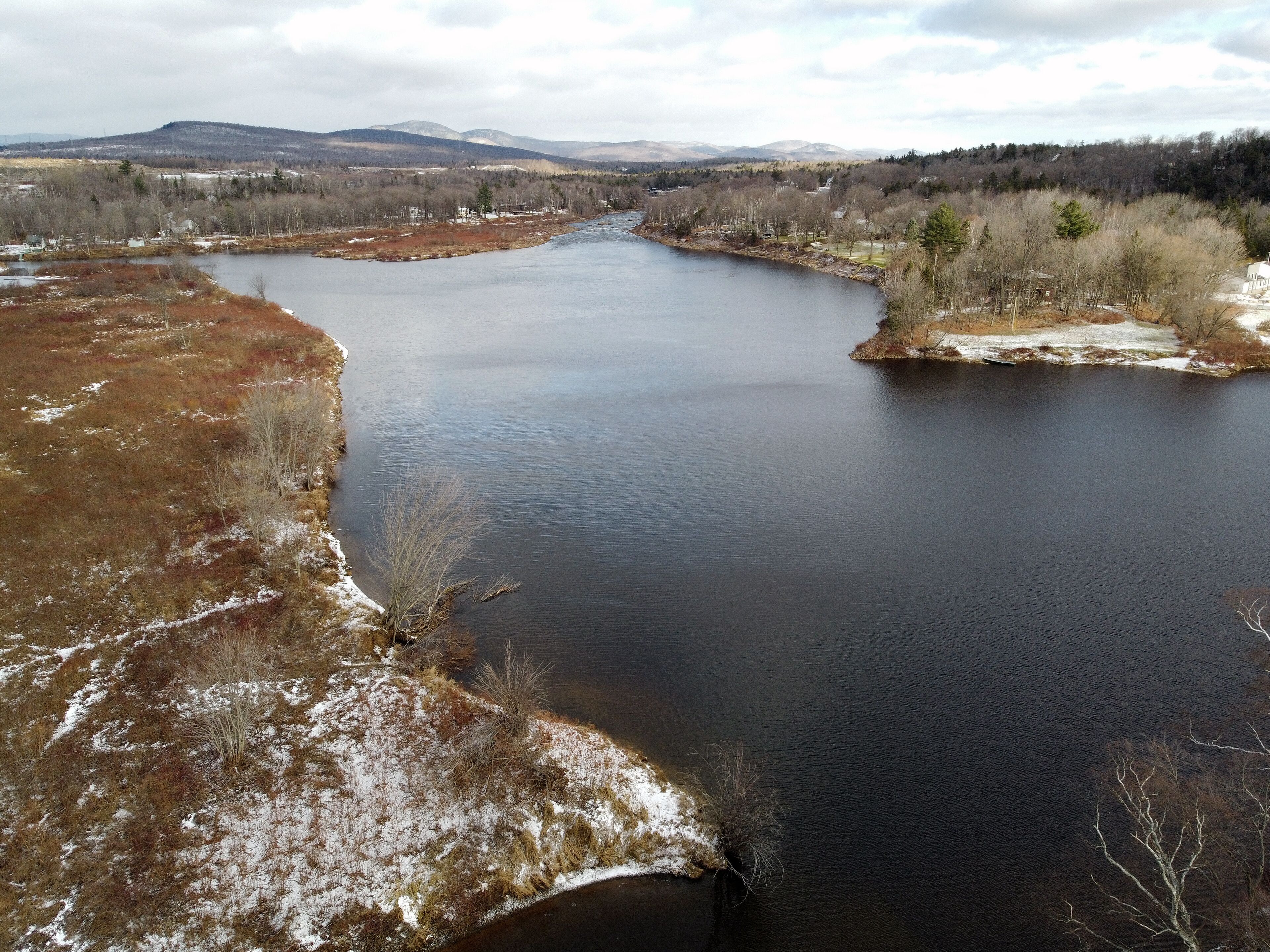 vue aérienne de la rivière Montmorency à Québec