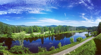 Biking the Train du Nord trail in Ste. Adele.
It runs for 200 kilometres
