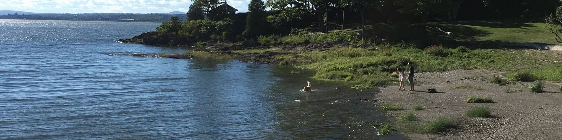 Sainte-Petronille is probably my favorite village on Ile d’Orléans
#BeachTips