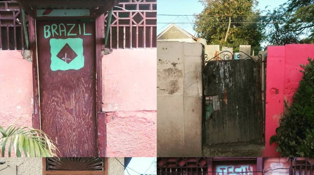 Caribbean Urban Residence. Old Retaining it's Dignity. Creativity & Values of People. Wall Paper. Communal Living . Family Yard. Storytellers.
#culture