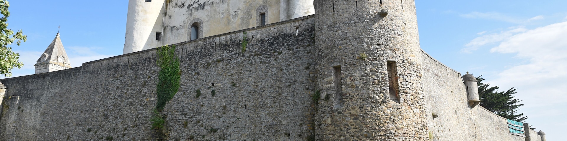 Le château fort de Noirmoutier-en-l'Ile en été, France