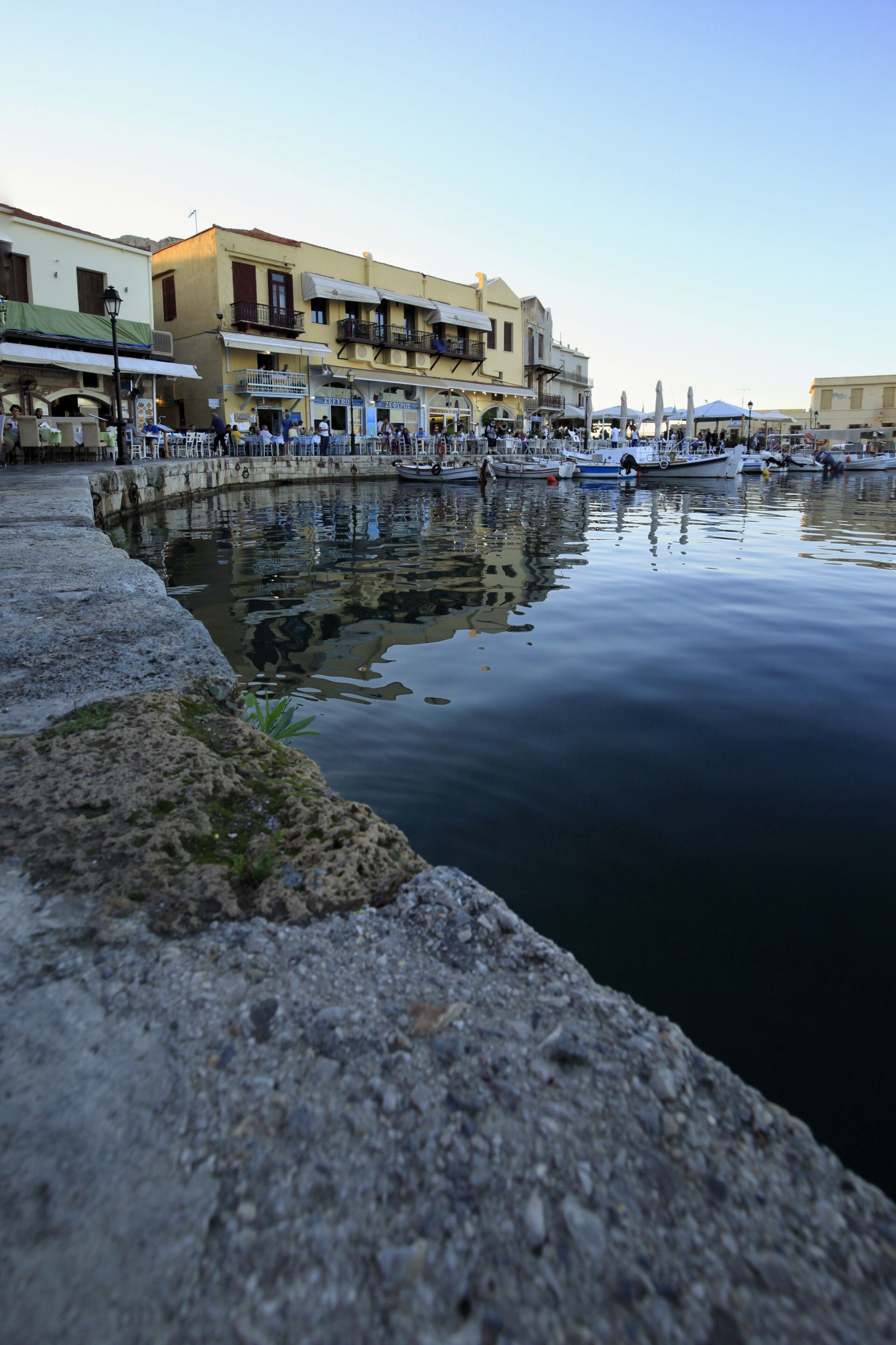Beautiful place in Rethymno near the lighthouse , it's a bit busy

#rethymno #crete #greece #port 