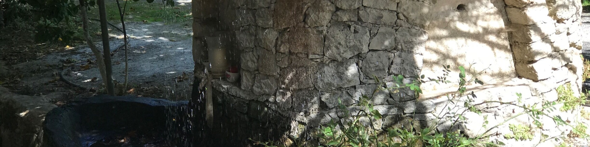 Argyroupoli is known for the famous springs.
The locals have taken advantage of the springs, respecting the surroundings and nature- by creating wonderful tavernas for visitors.