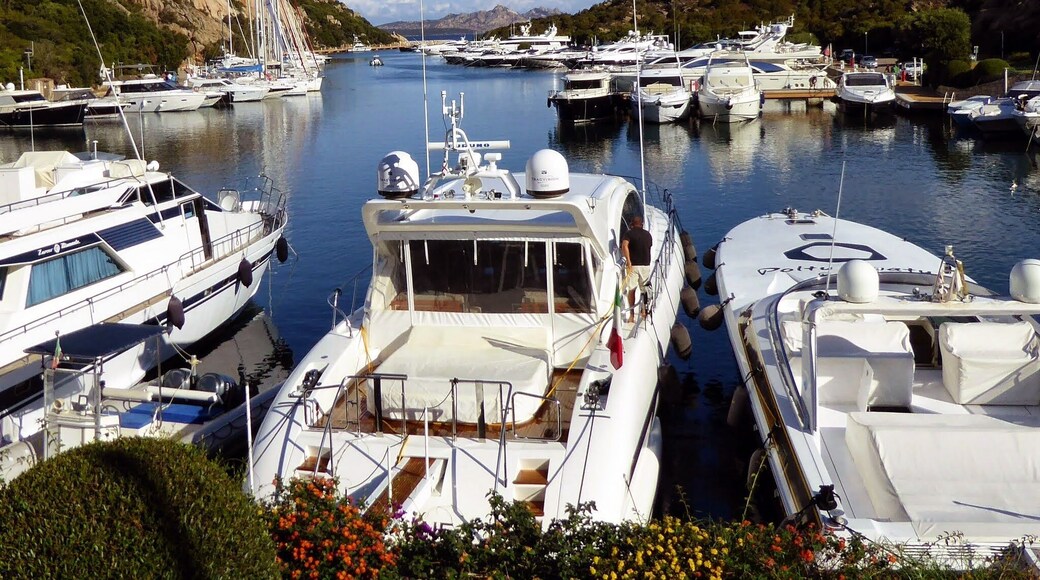 Porto di Poltu Quatu, Sardinien, Italy