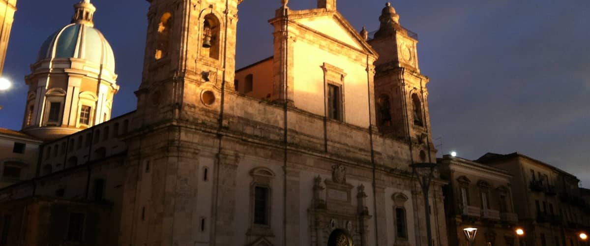 Cattedrale a tramonto