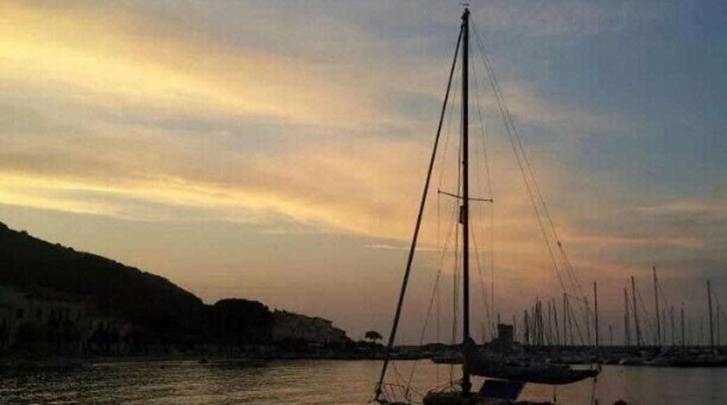 We had a beautiful evening in September to have dinner outside by the Mediterranean in Marciana Marina on the island of Elba.