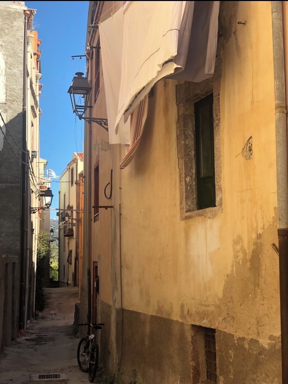This town was so amazingly beautiful. A perfect place to eat lunch on the canal and stretch our legs for an hour.