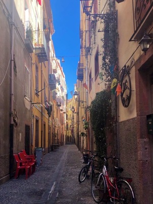 Perfect place to stop for lunch and a walk. But frankly we had to drag ourselves back to the car. It was so lovely we could have stayed over!!!